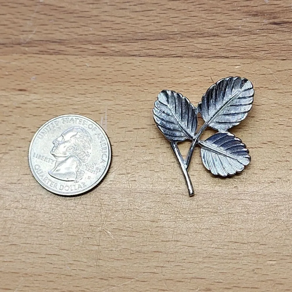 Sarah Co. Silver Leaf Brooch